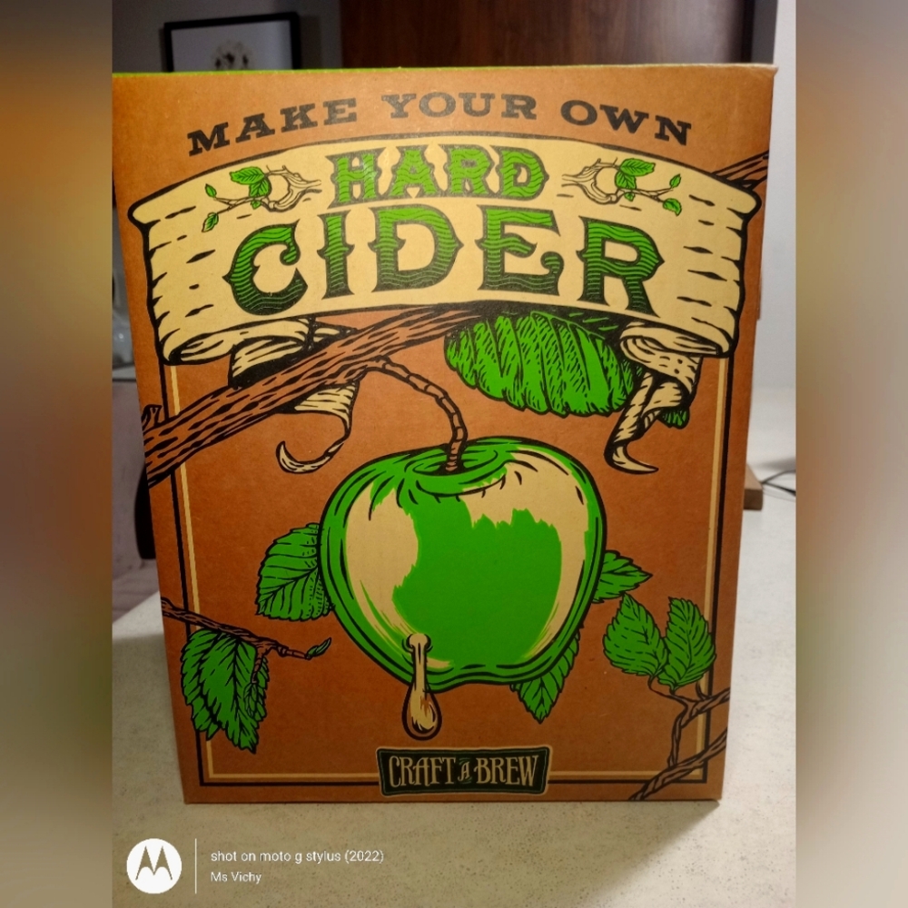 Hard Cider Kit. Craft A Brew. 8 Piece Kit.
